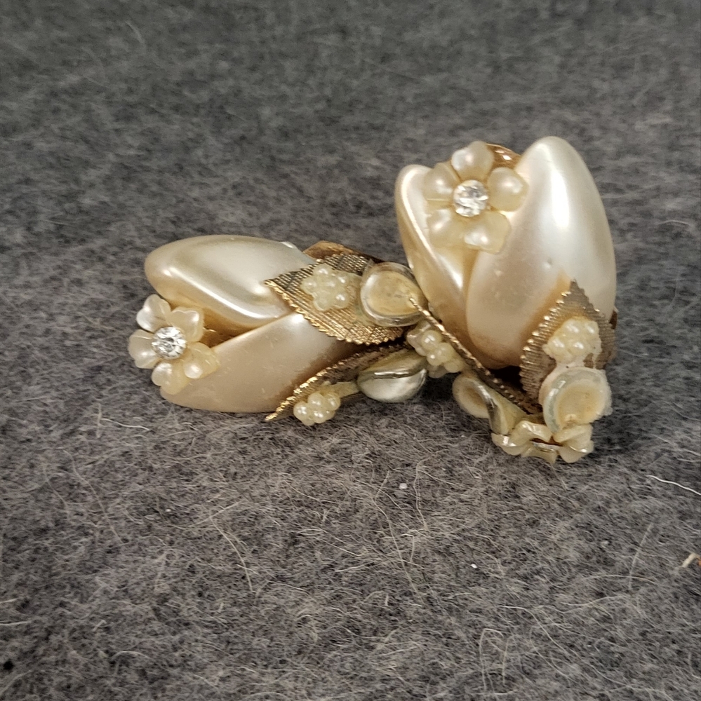 Sale!!! Vintage rose earrings